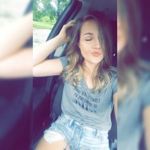 Meet your Posher, Emma